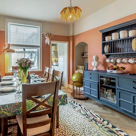 The Merry Gull * Whitby