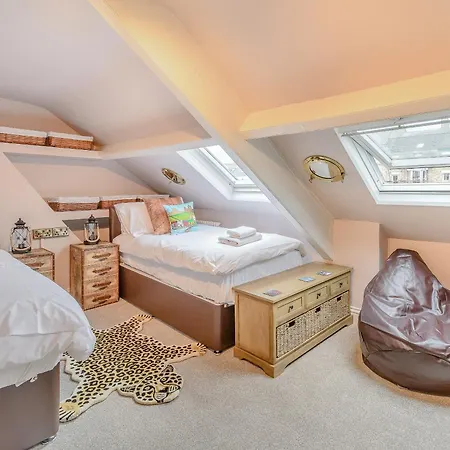 The Merry Gull Whitby